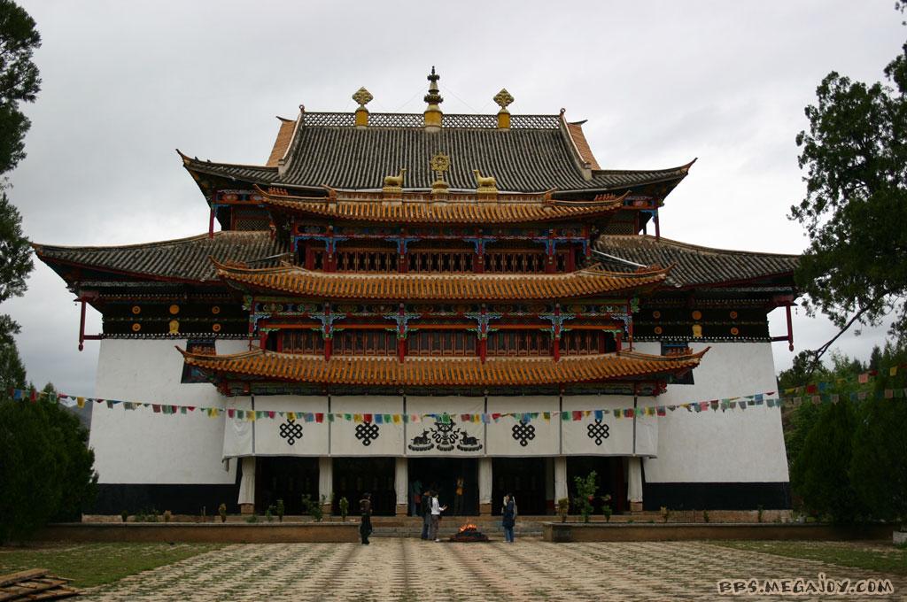 云南最大的藏传佛教圣地:松赞林寺 (7p)