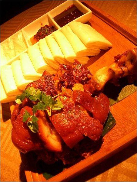 [11/8/2010]<em>川妹子李丹阳</em>演唱四川民歌《川菜飘